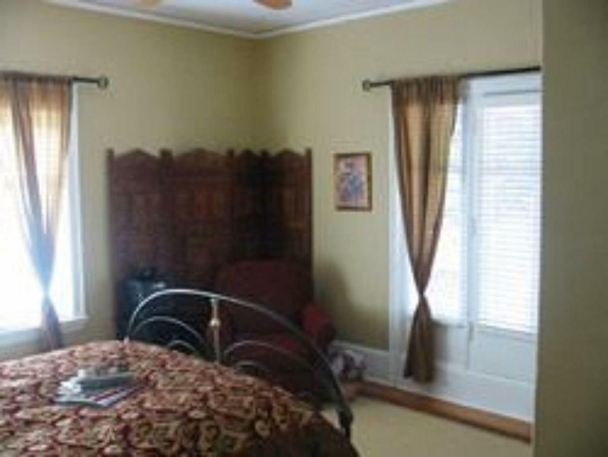 The Villa Bed & Breakfast (Adults Only) Tacoma Extérieur photo