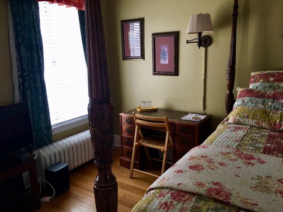 The Villa Bed & Breakfast (Adults Only) Tacoma Chambre photo