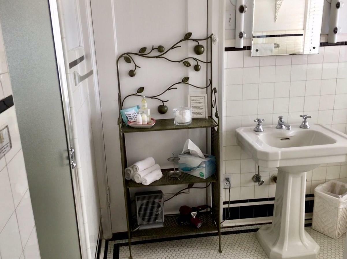 The Villa Bed & Breakfast (Adults Only) Tacoma Chambre photo